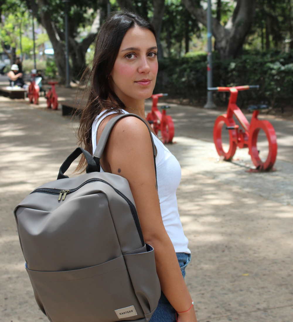 תיק גב וייז חום בהיר