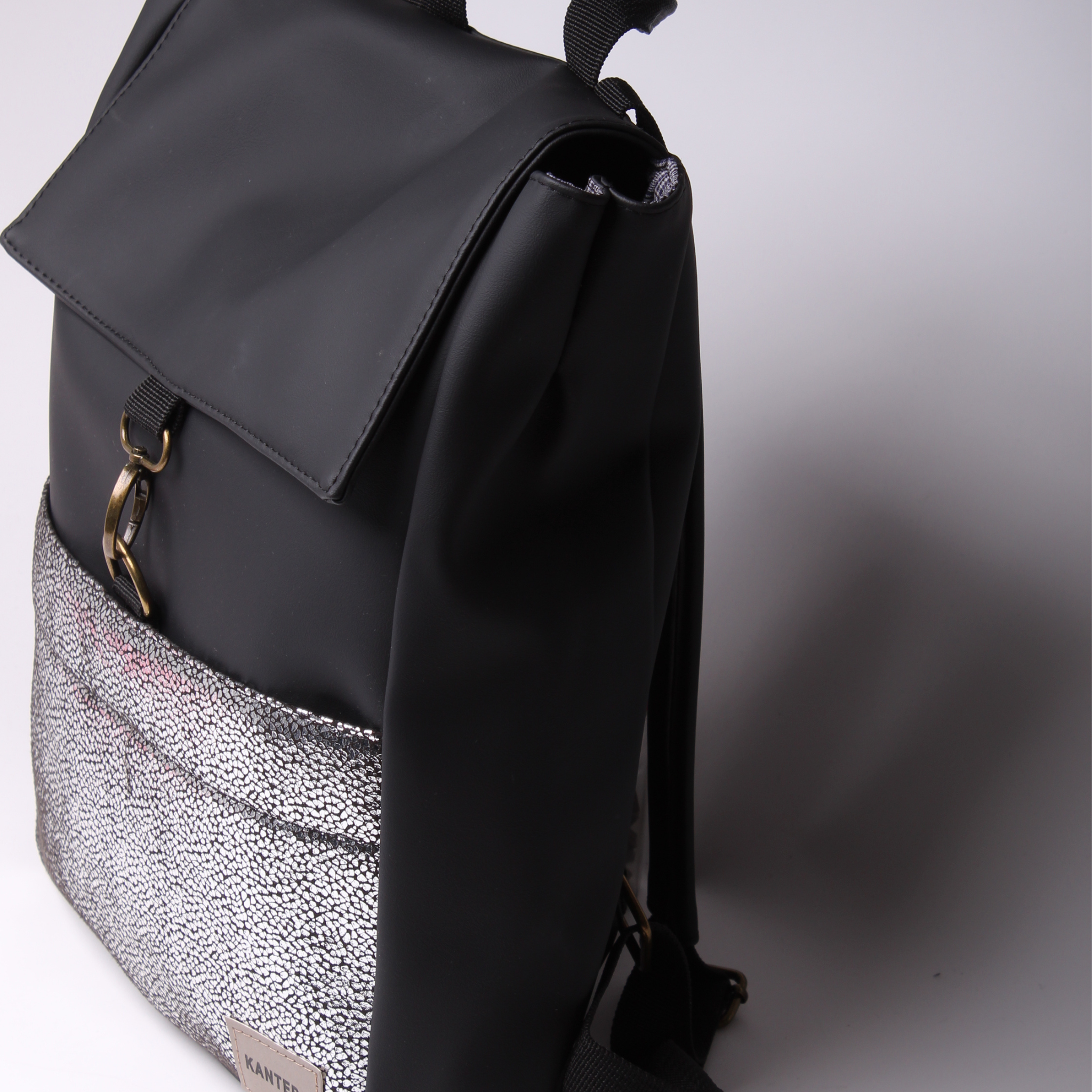 אקספרט נצנצים כסוף כהה ושחור