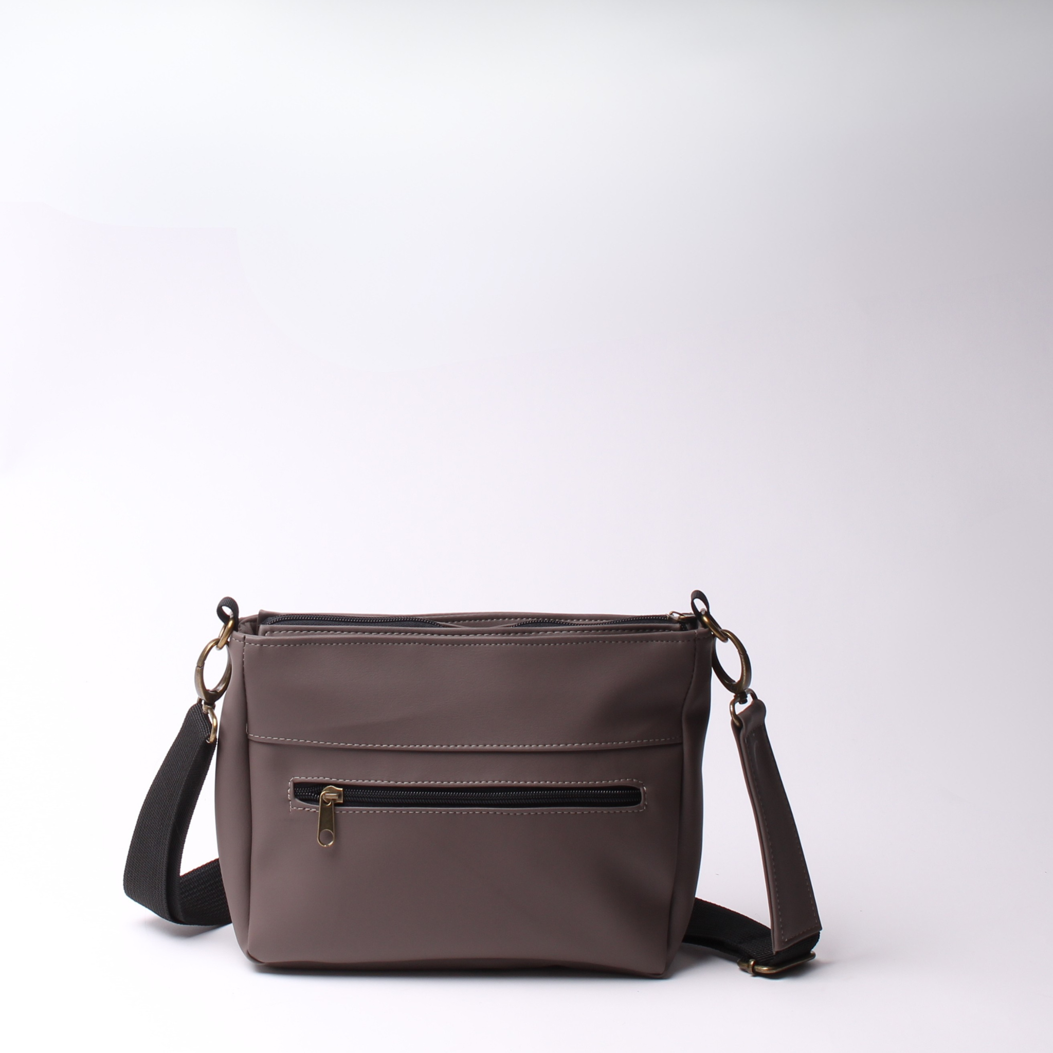 תיק צד SLIDE -חום בהיר