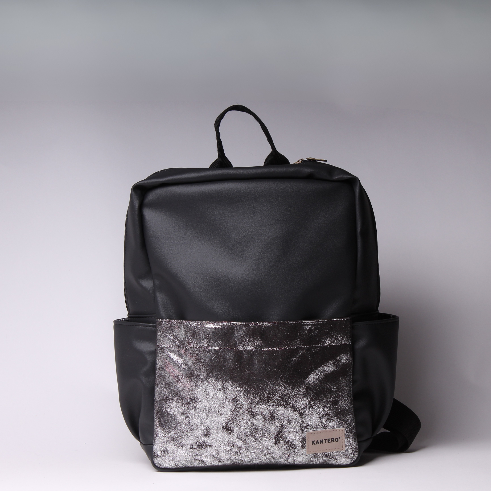 תיק גב וייז כסוף משופשף ושחור