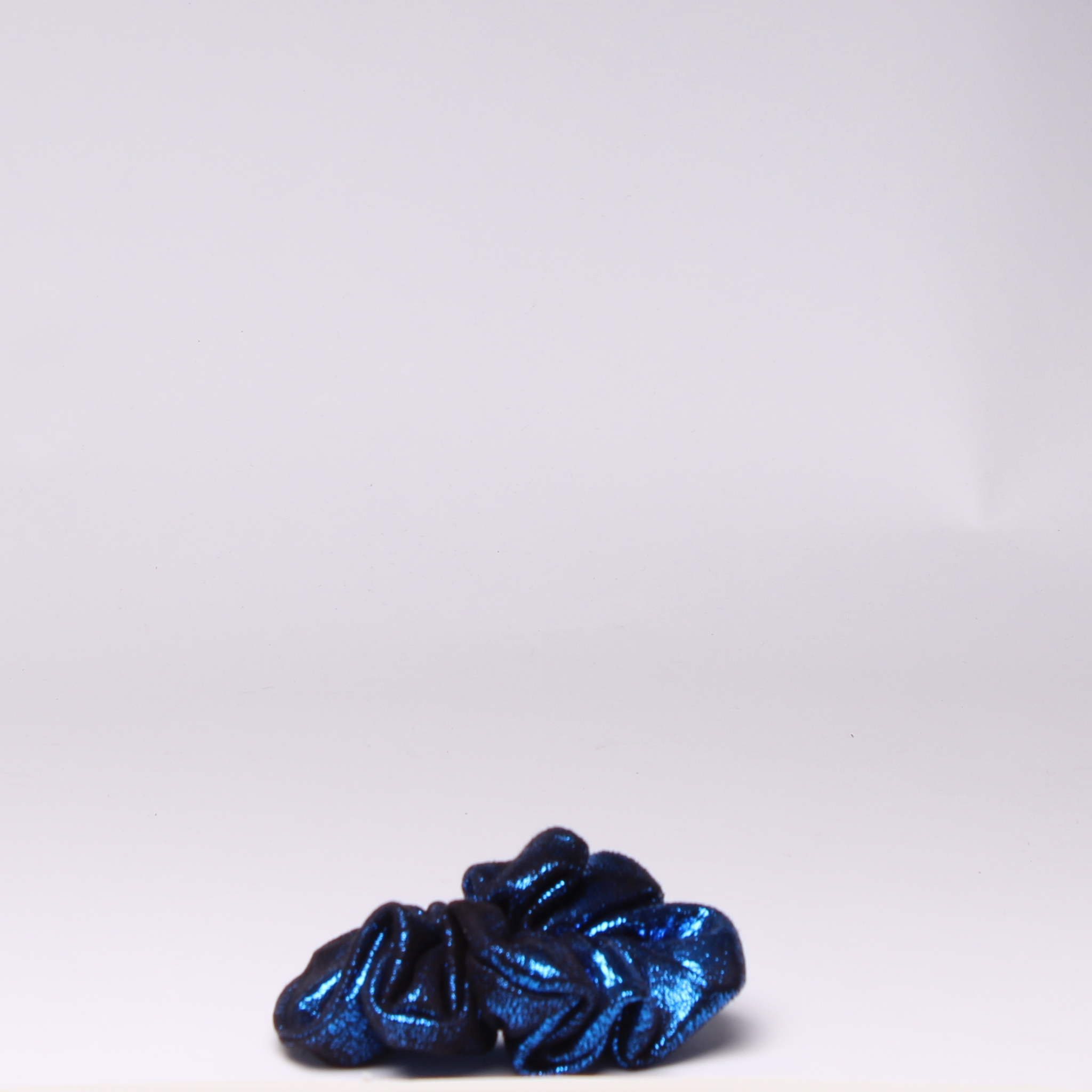 סקראנצ'י כחול משופשף