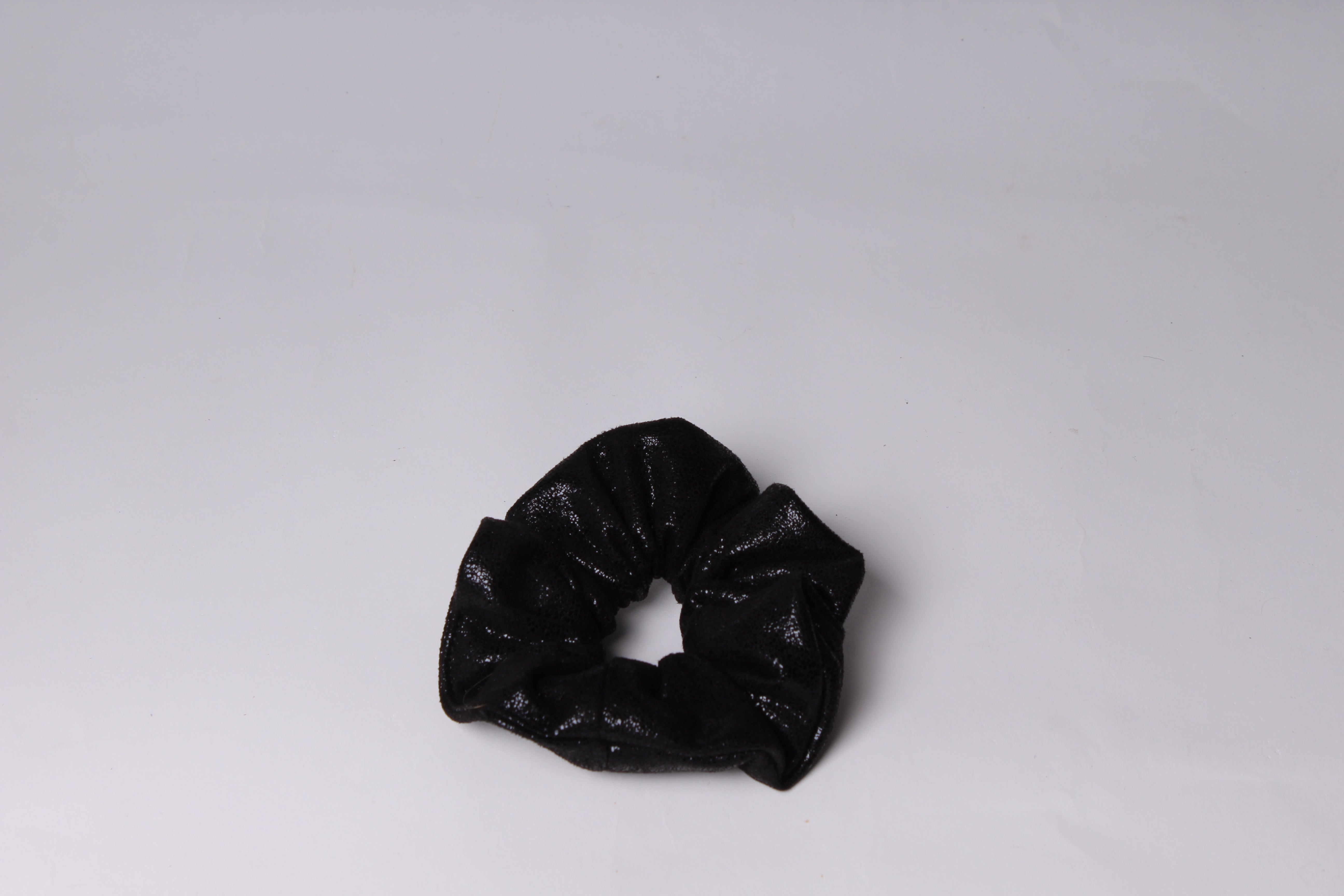 סקראנצ'י שחור נצנצים