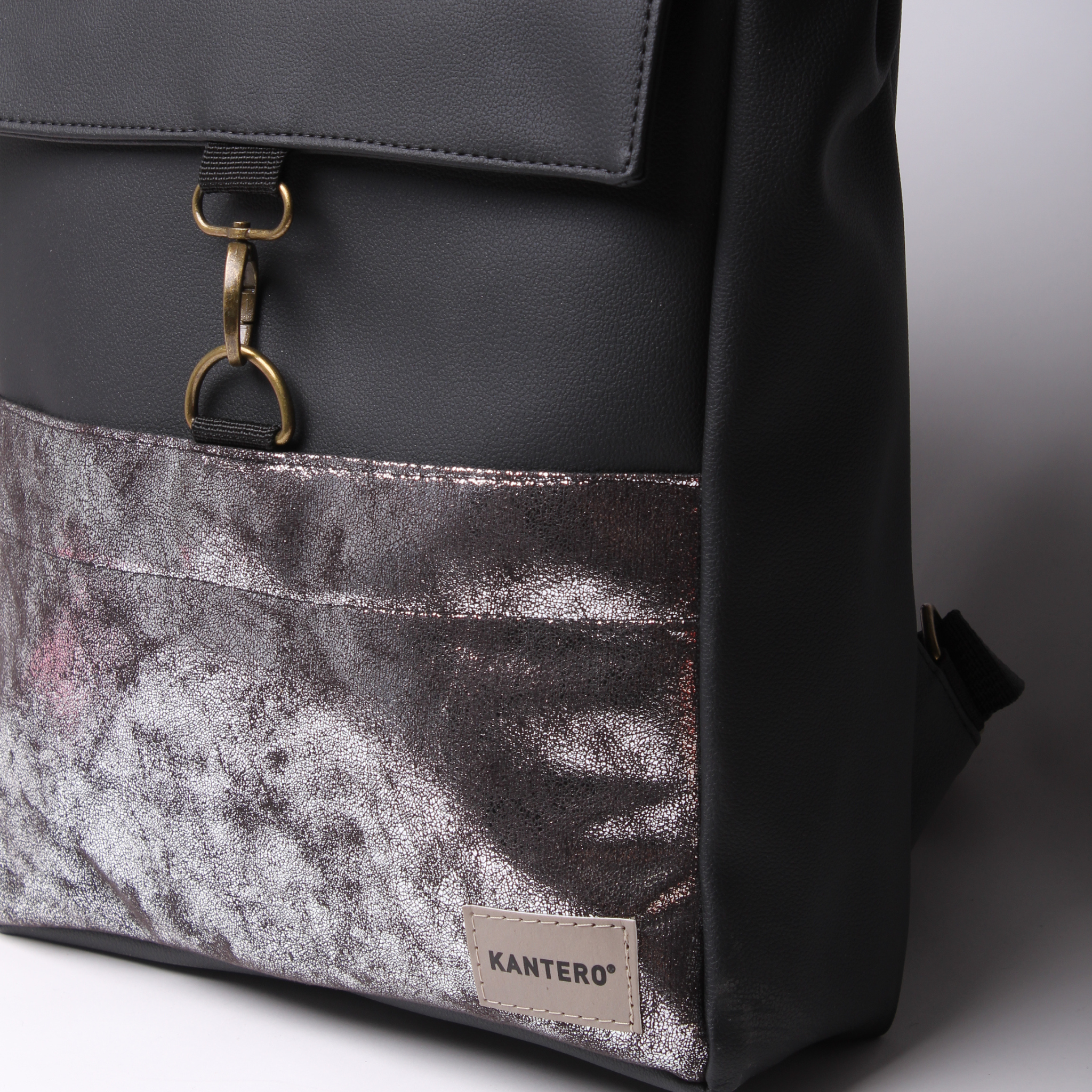 אקספרט כסוף משופשף ושחור