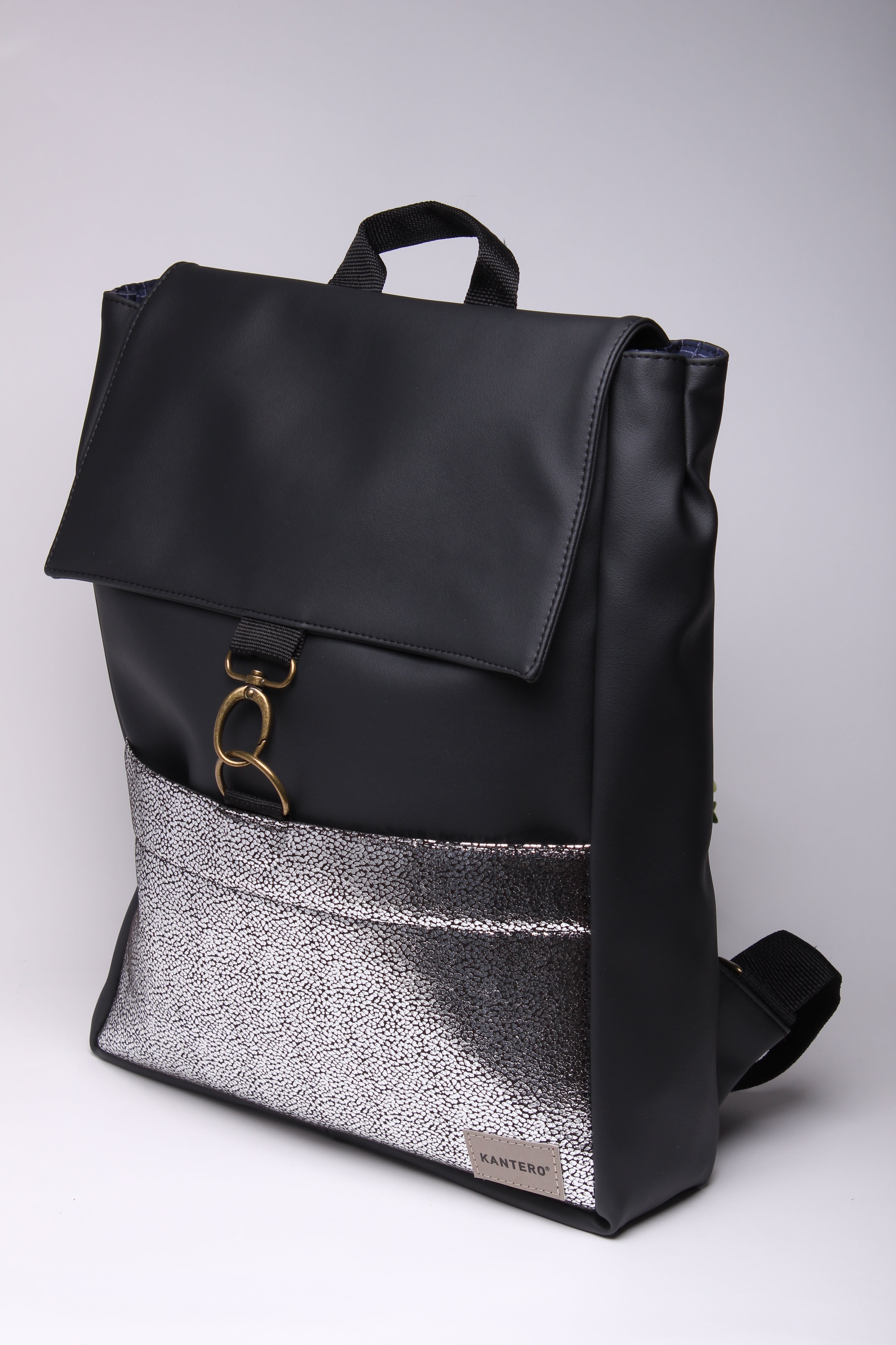 אקספרט פלוס נצנצים כסוף ושחור