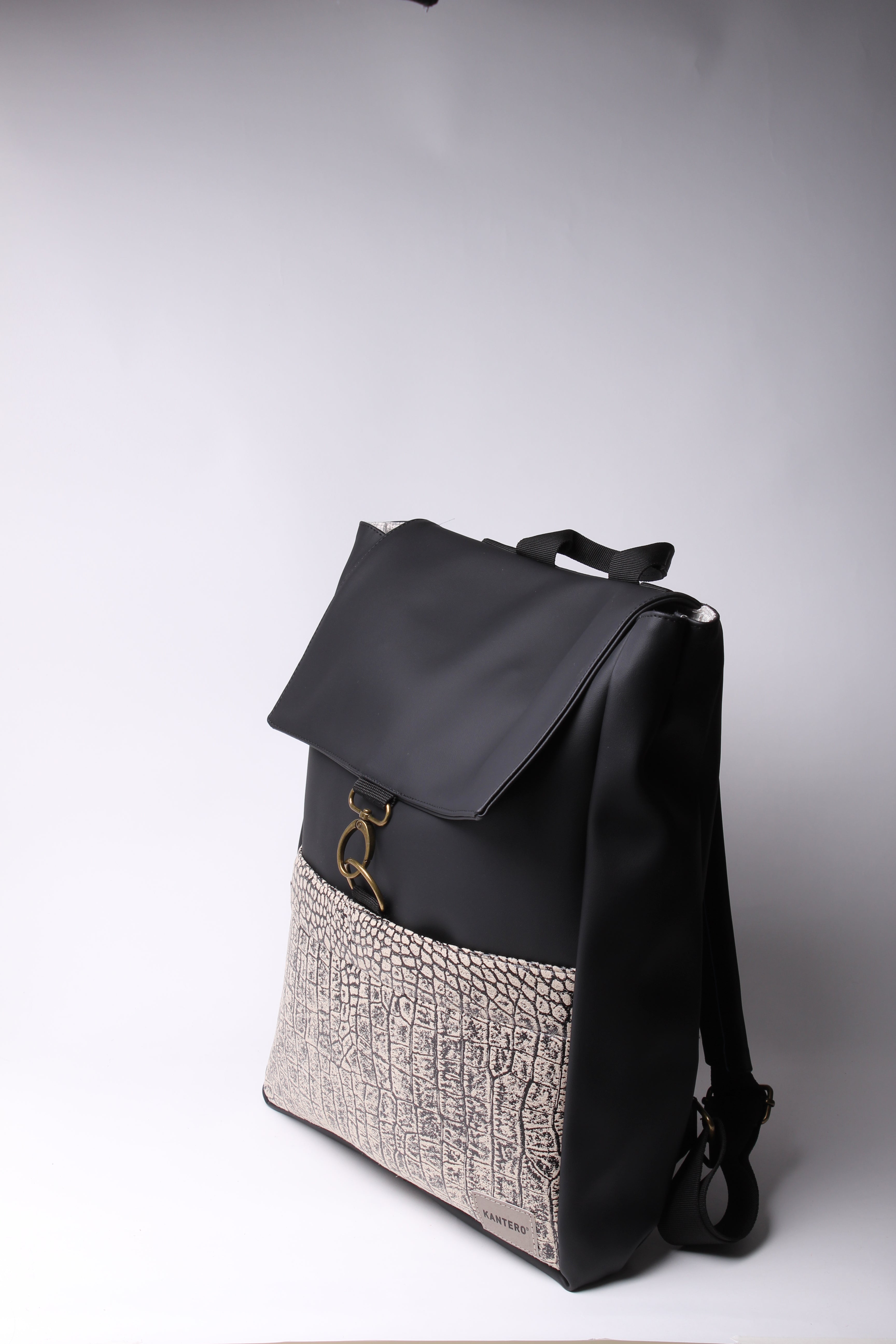 אקספרט פלוס הדפס תנין ושחור