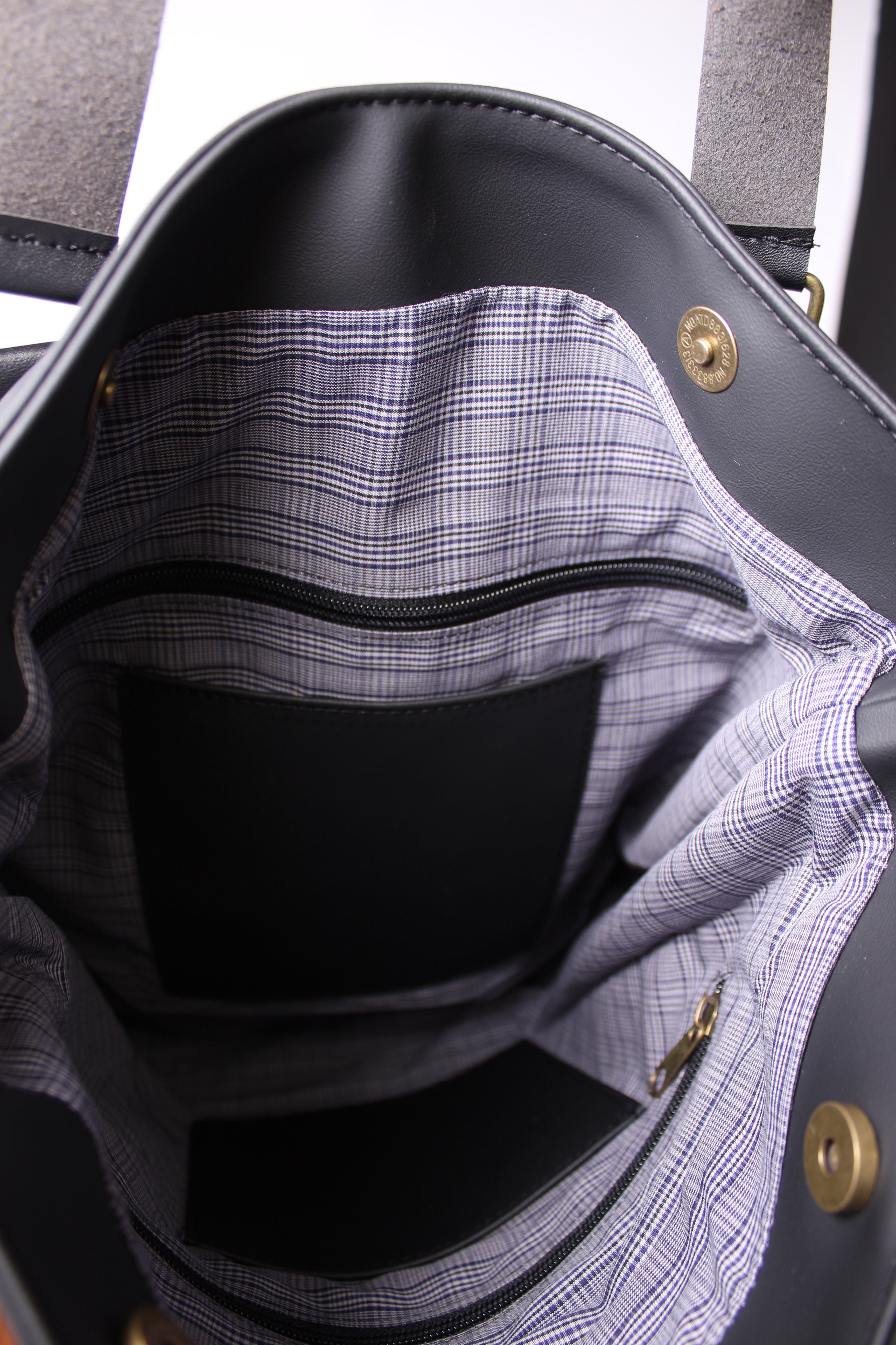 תיק כתף שחור נצנצים ושחור