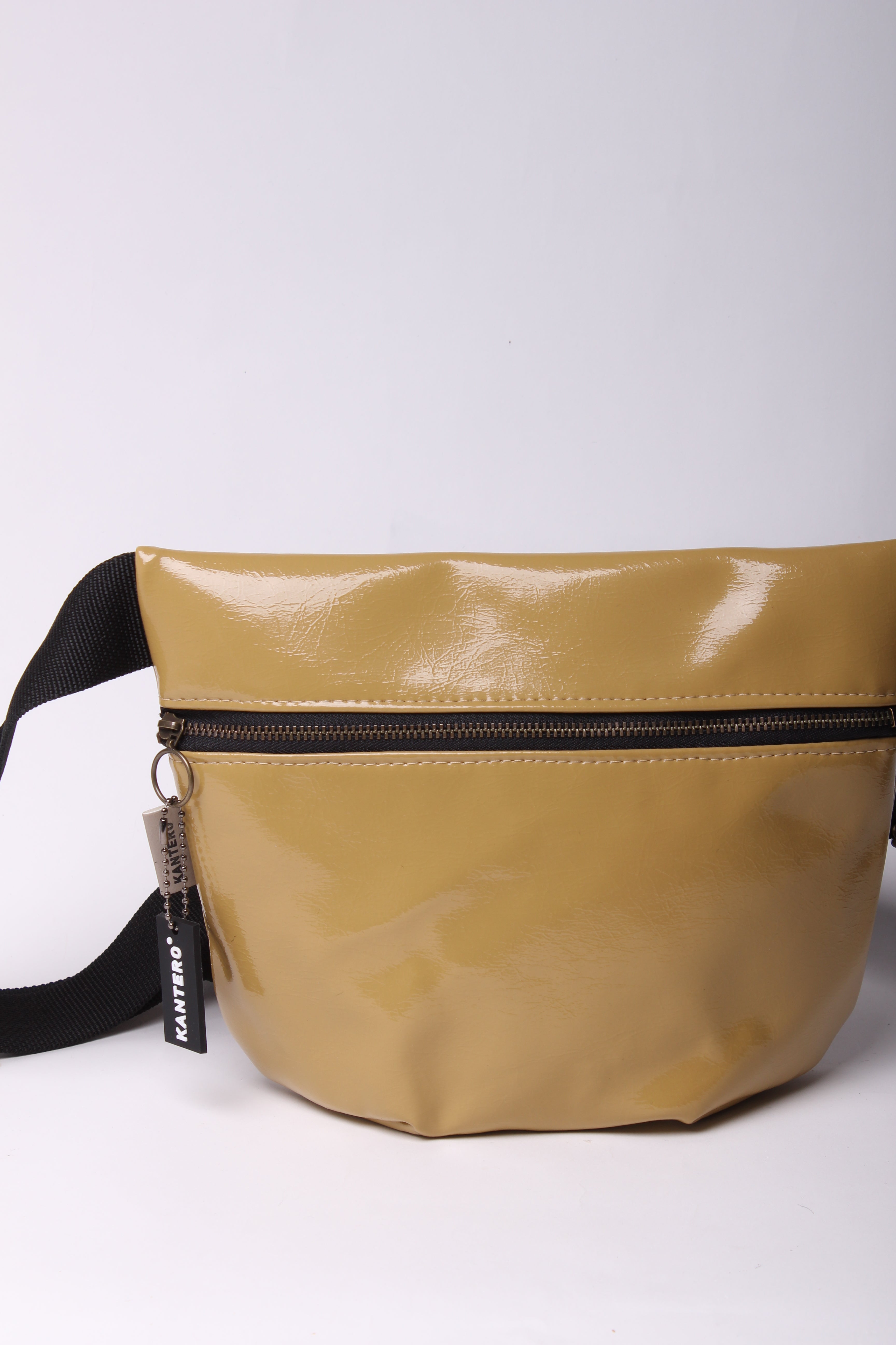 פאוץ' מרובע חרדל לקה