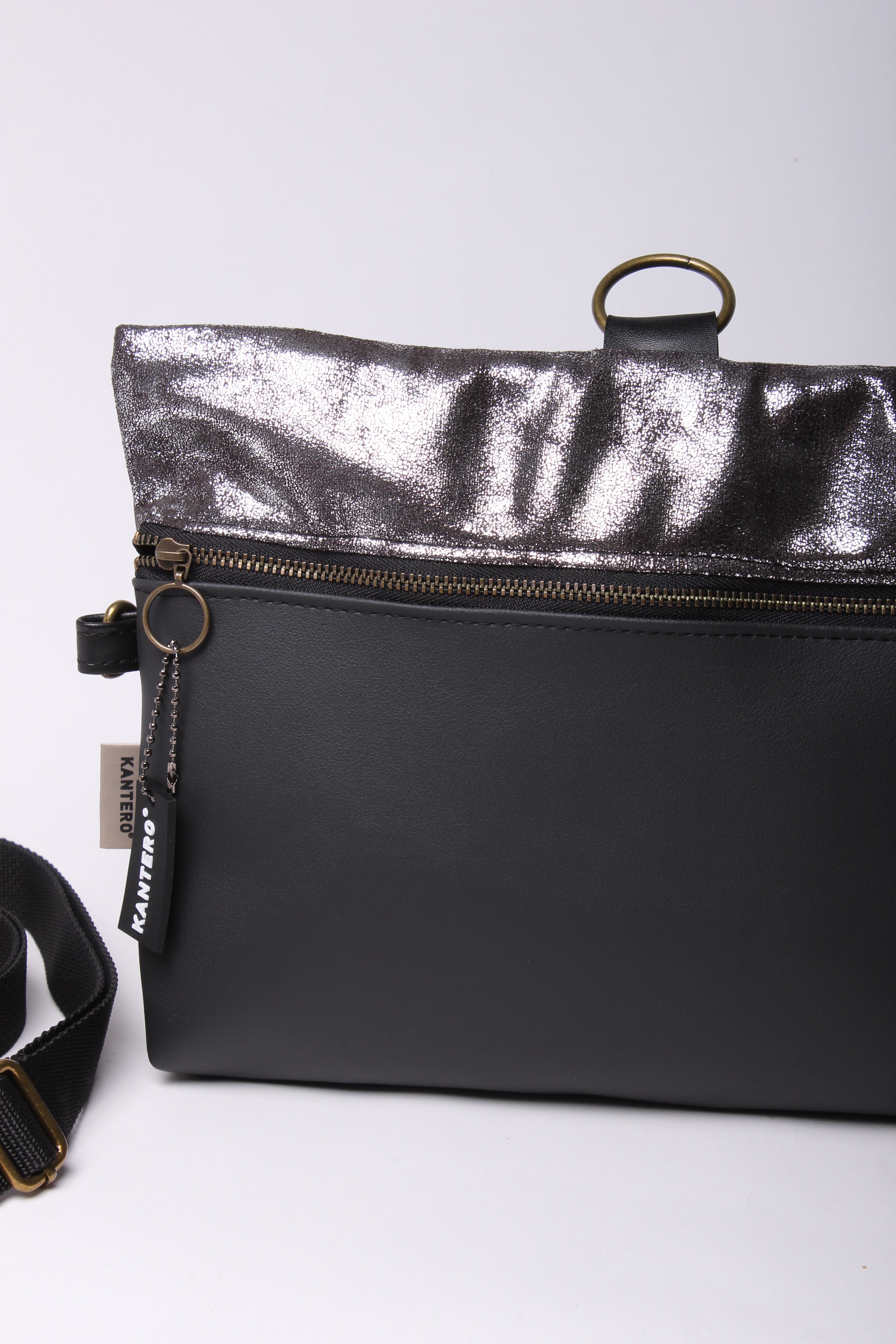 4 ב-1 כסוף משופשף ושחור