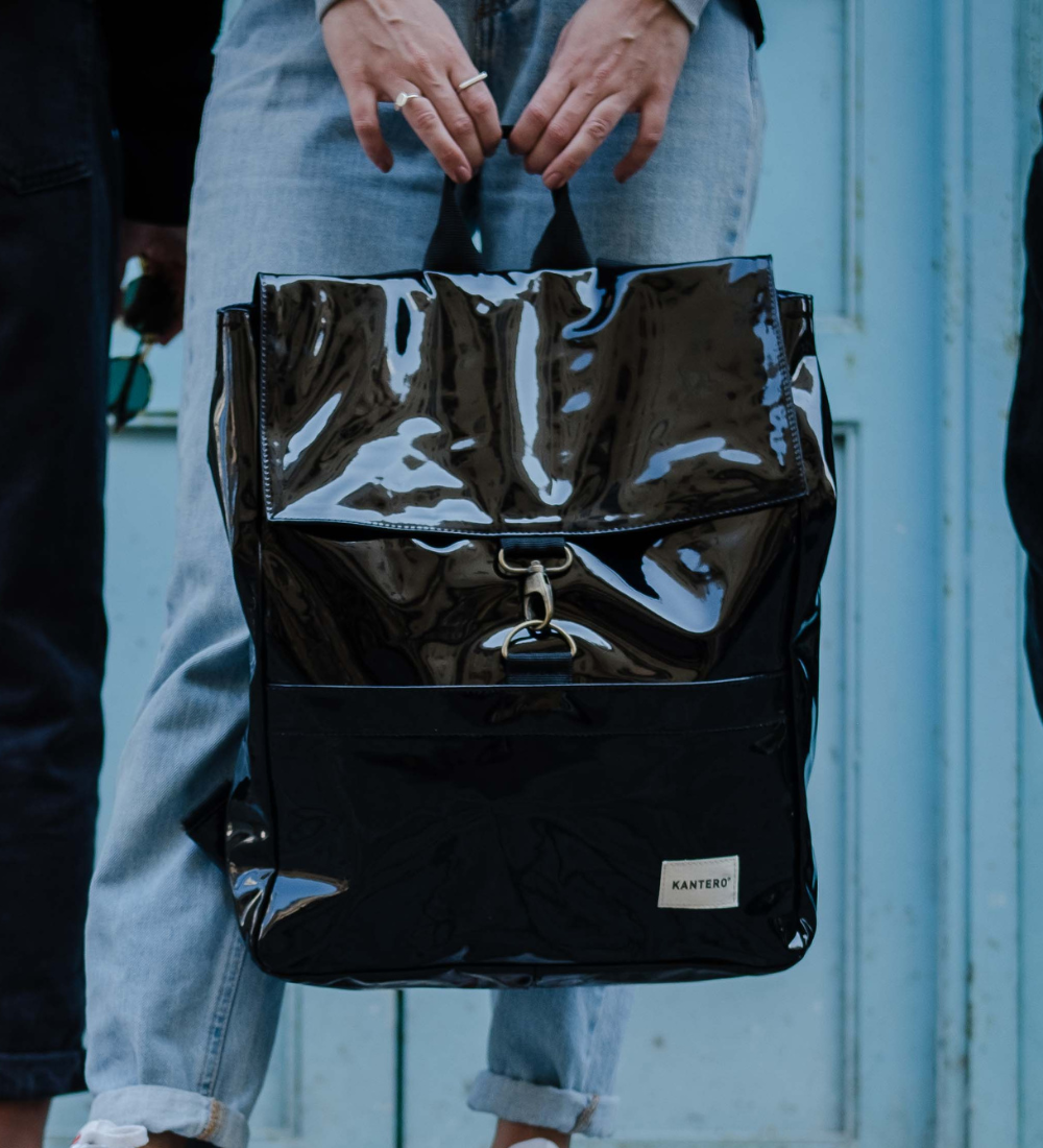 אקספרט פלוס שחור לקה