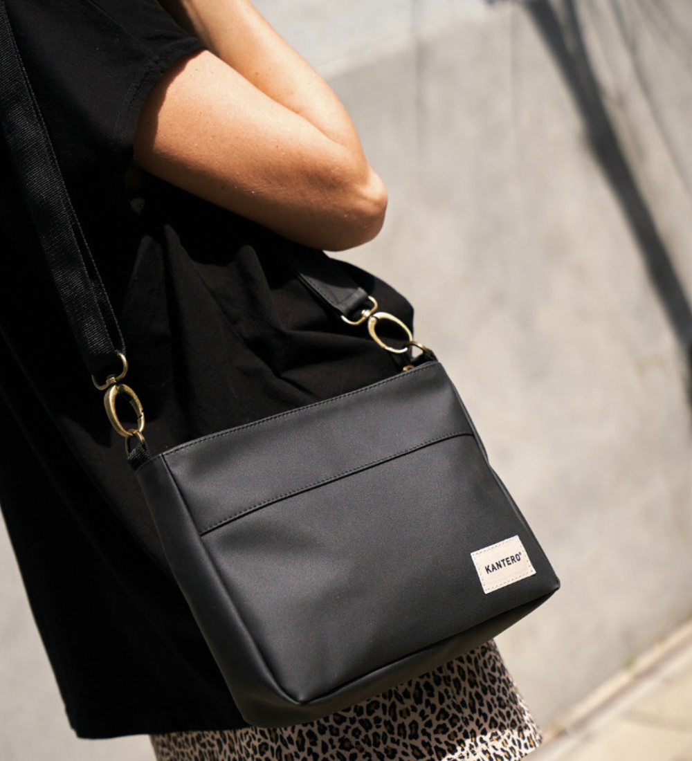 תיק צד SLIDE- שחור מט