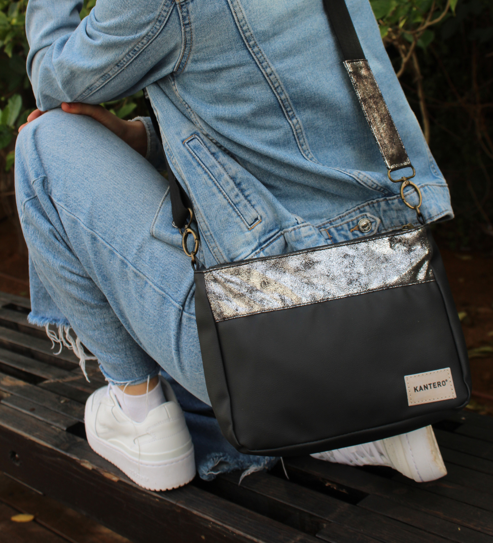 תיק צד SLIDE-כסוף משופשף ושחור