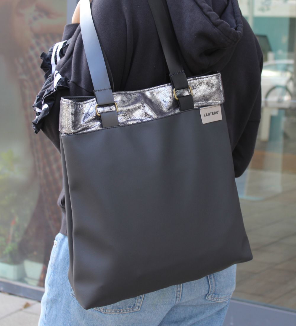 תיק כתף כסוף משופשף ושחור