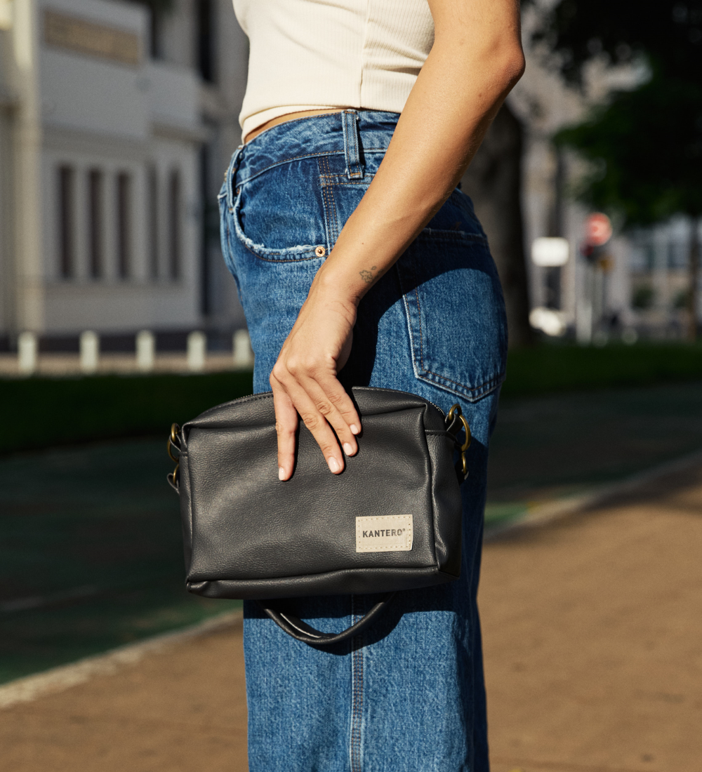 תיק צד קטן EDIT- שחור מט