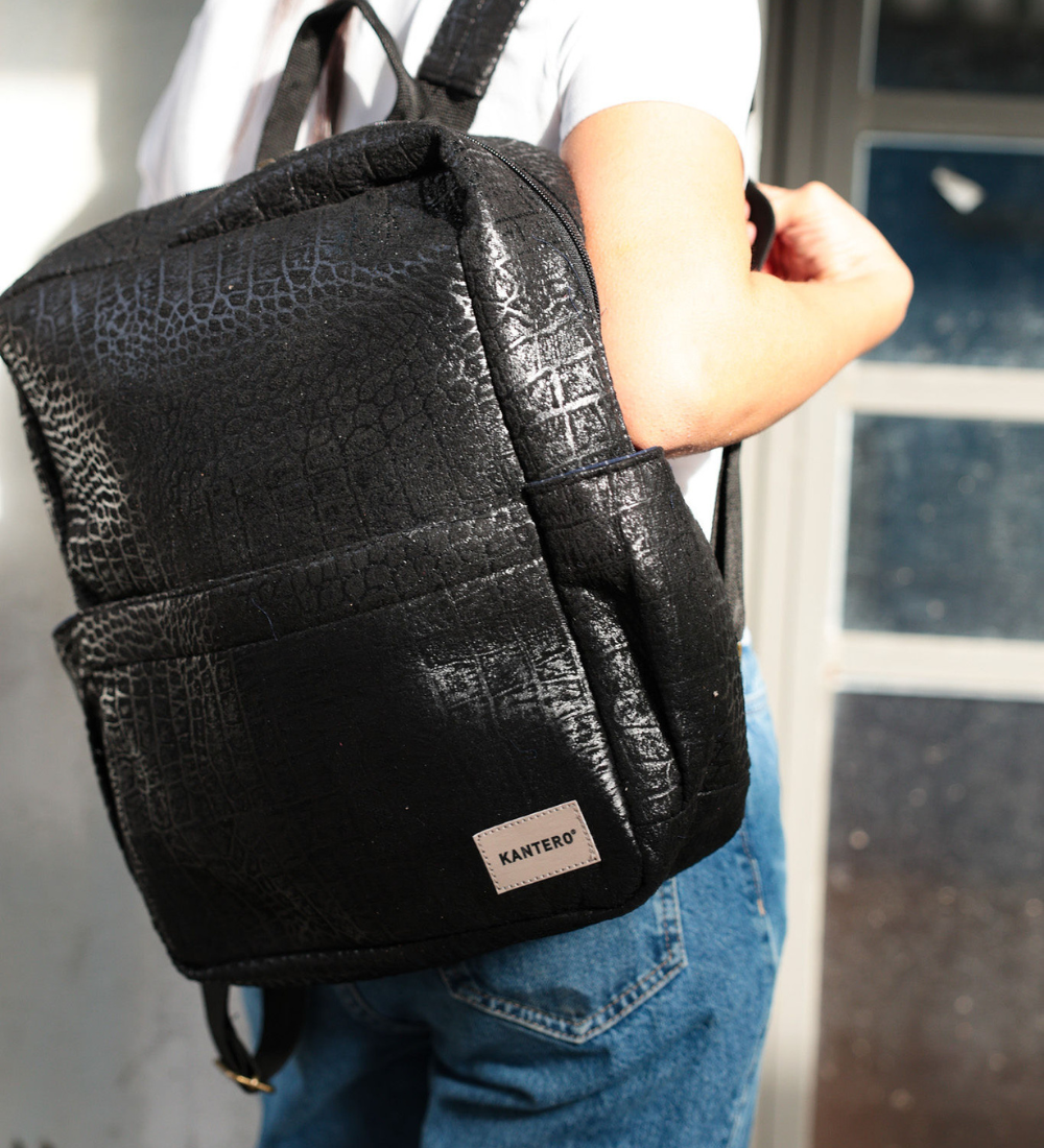 תיק גב וייז הדפס תנין שחור