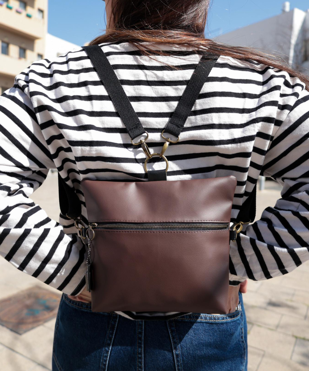 מיני 4 ב-1 חום כהה