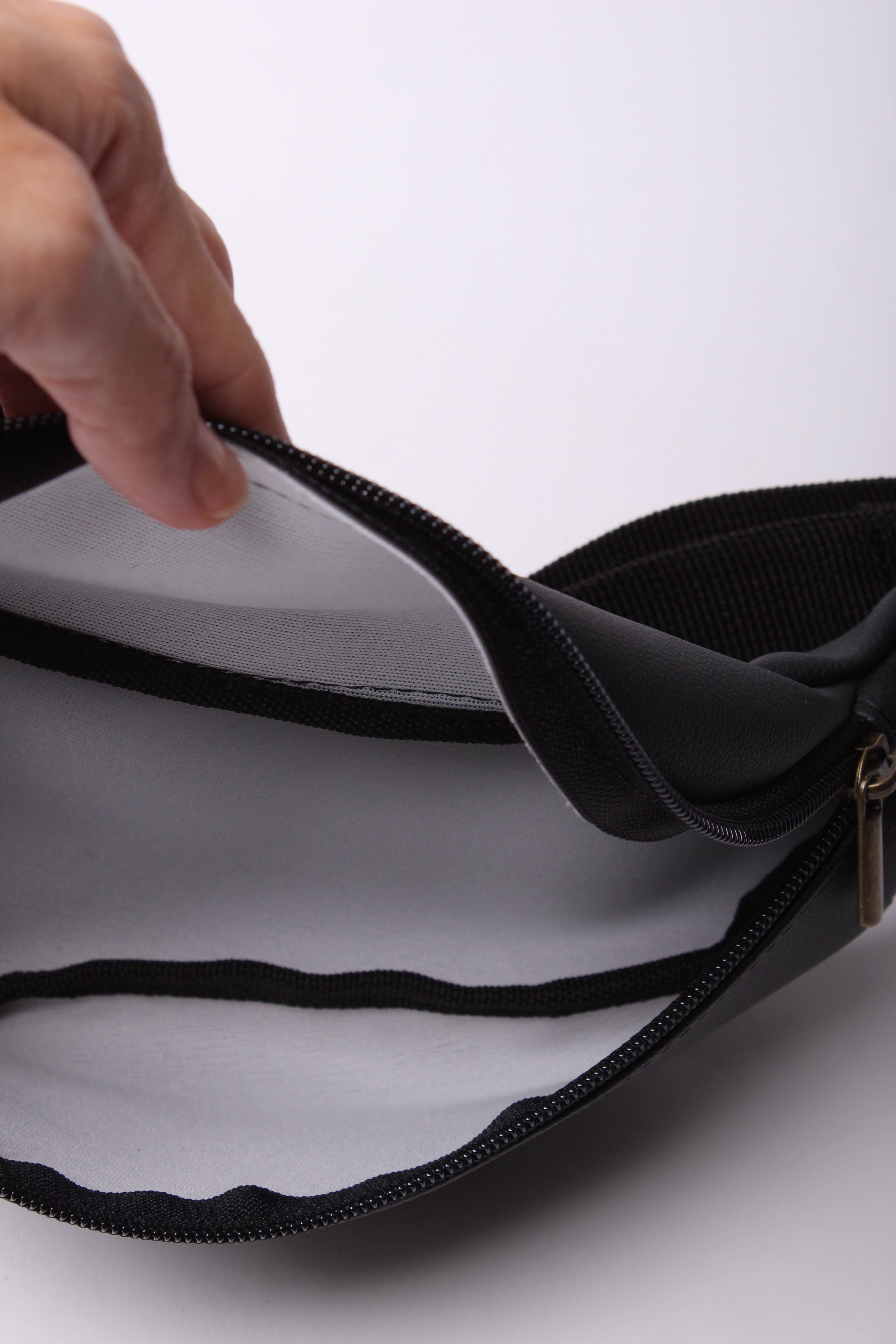 פאוץ׳ קלאסי תנין