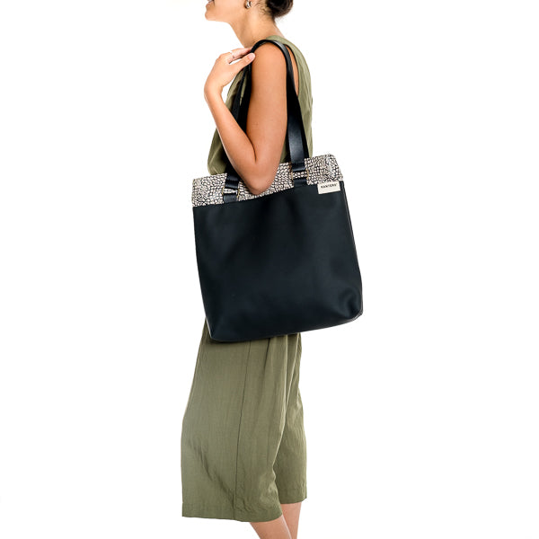 תיק כתף הדפס תנין ושחור