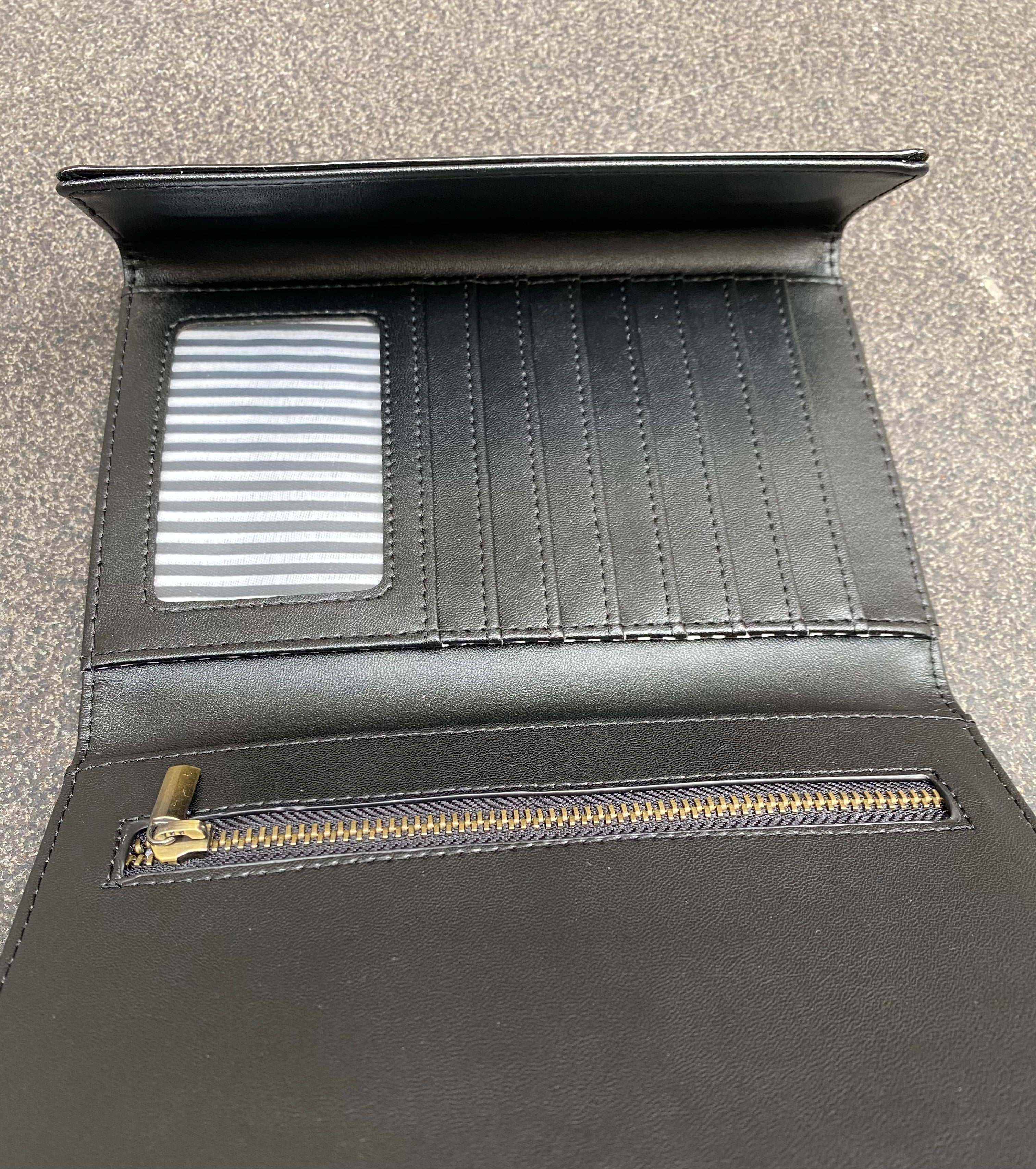 ארנק בינוני שחור לקה 