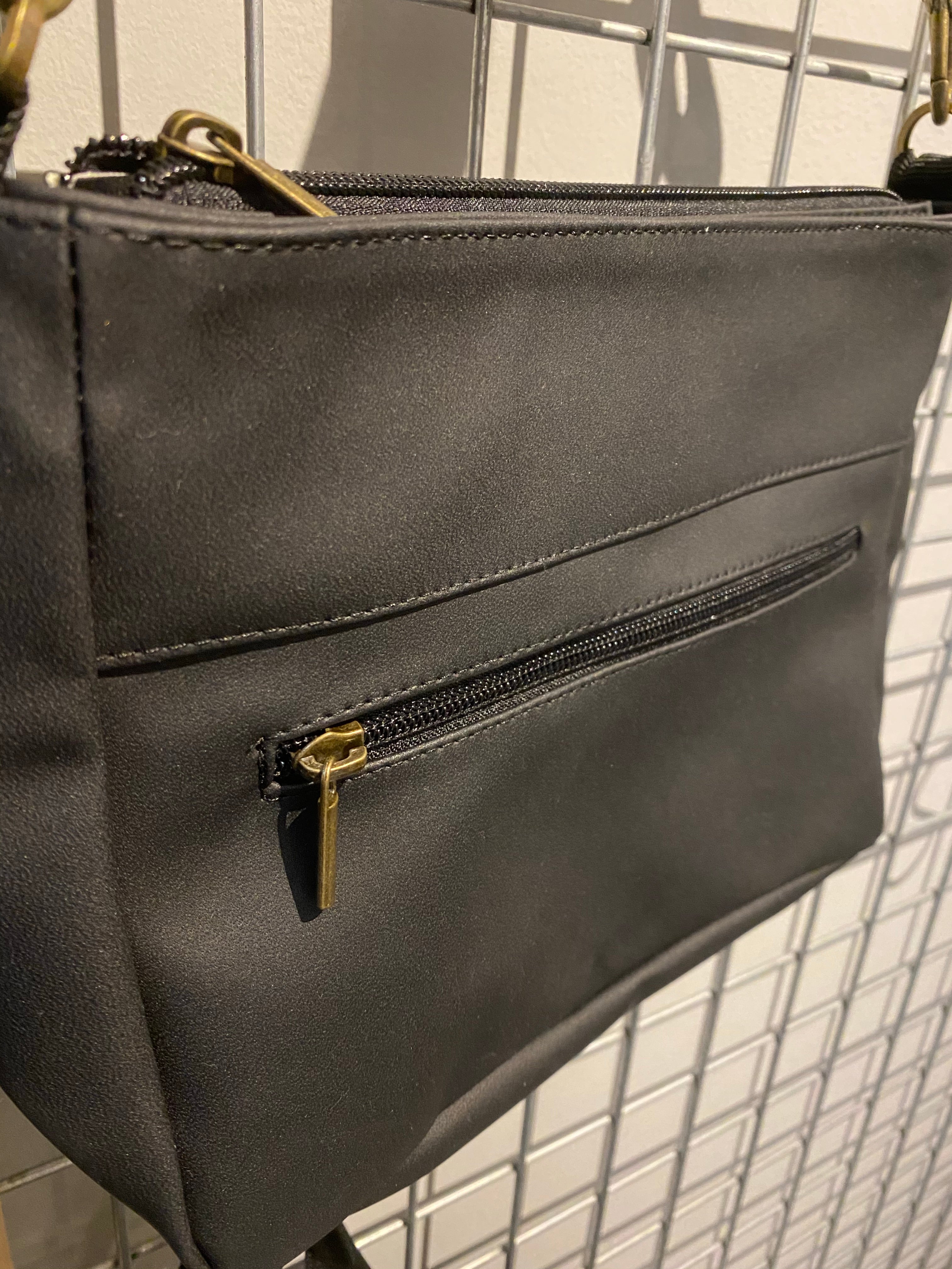 תיק צד SLIDE- שחור מט