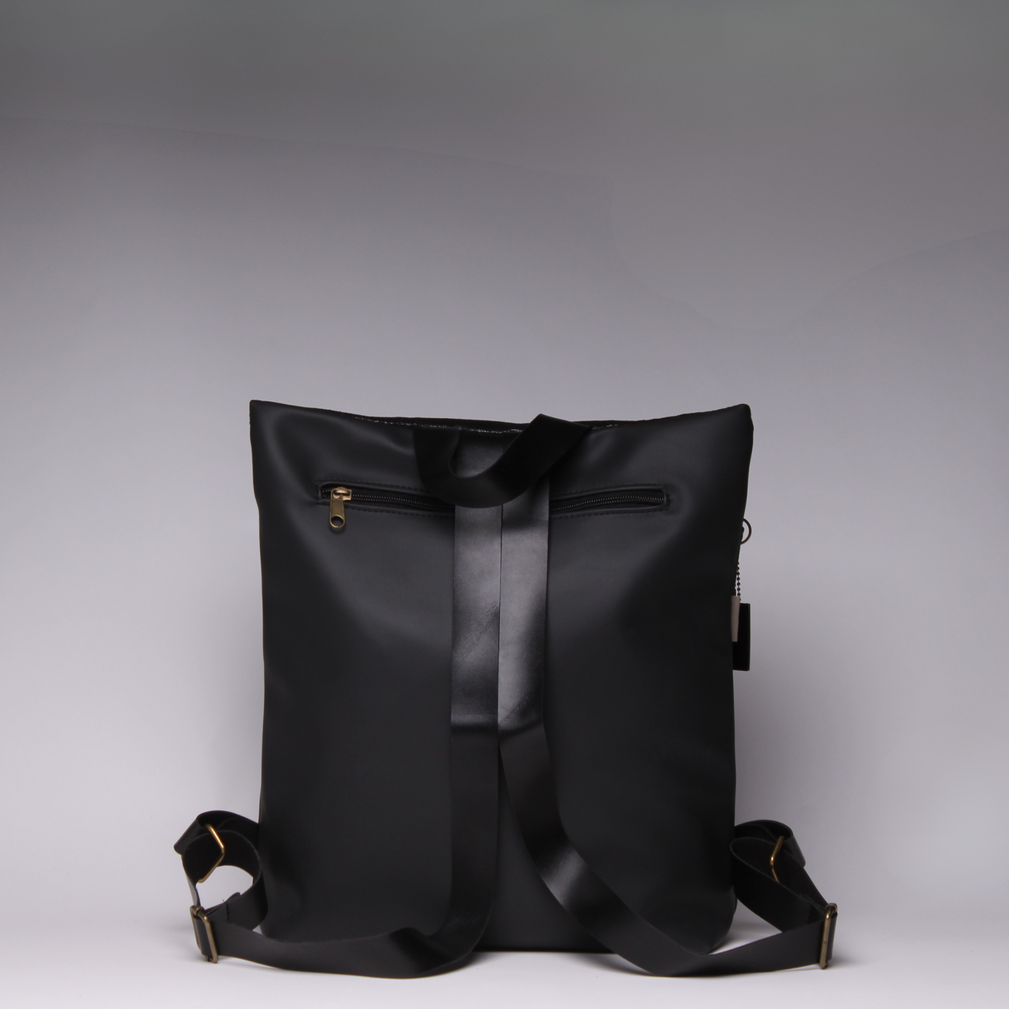 מלבן שחור נצנצים ושחור