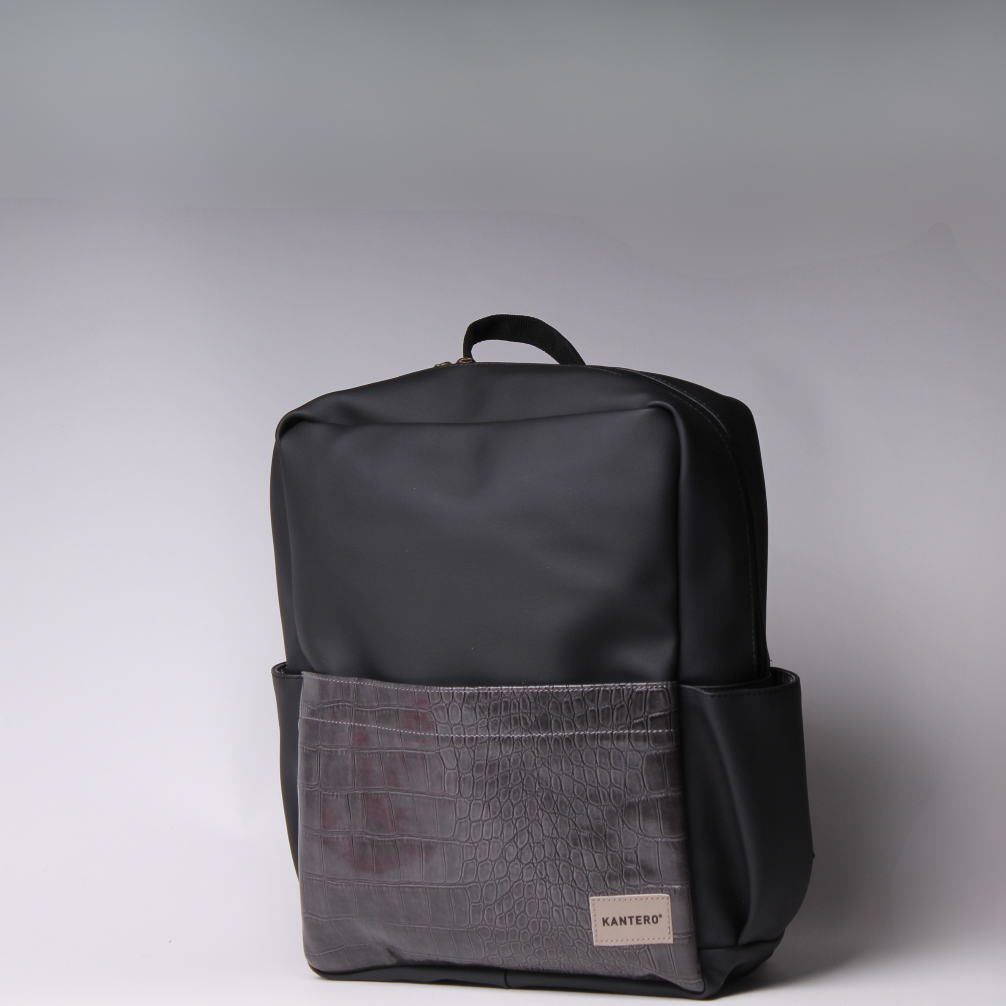 תיק גב וייז קרוקו אפור מבריק ושחור