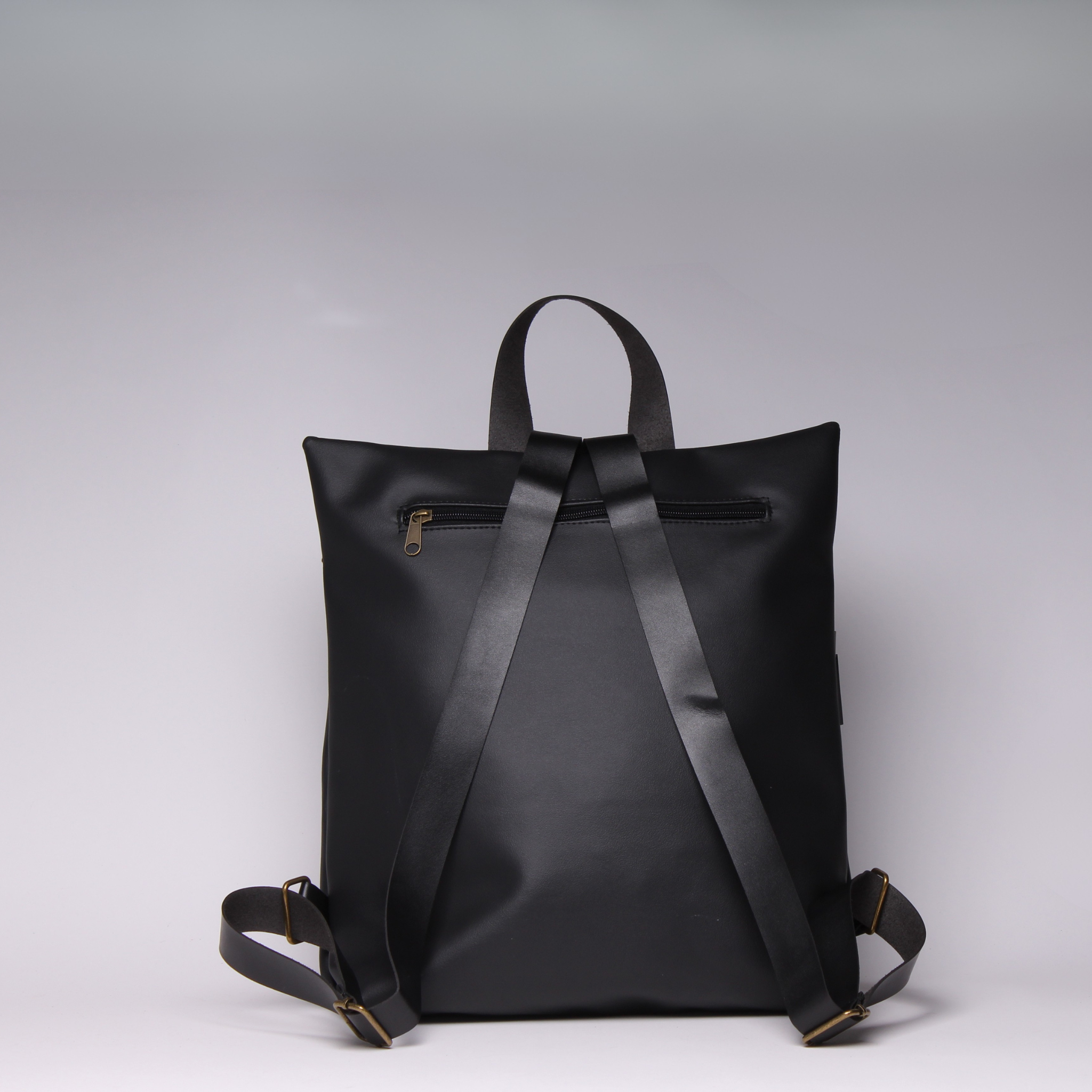 מלבן כסוף משופשף ושחור