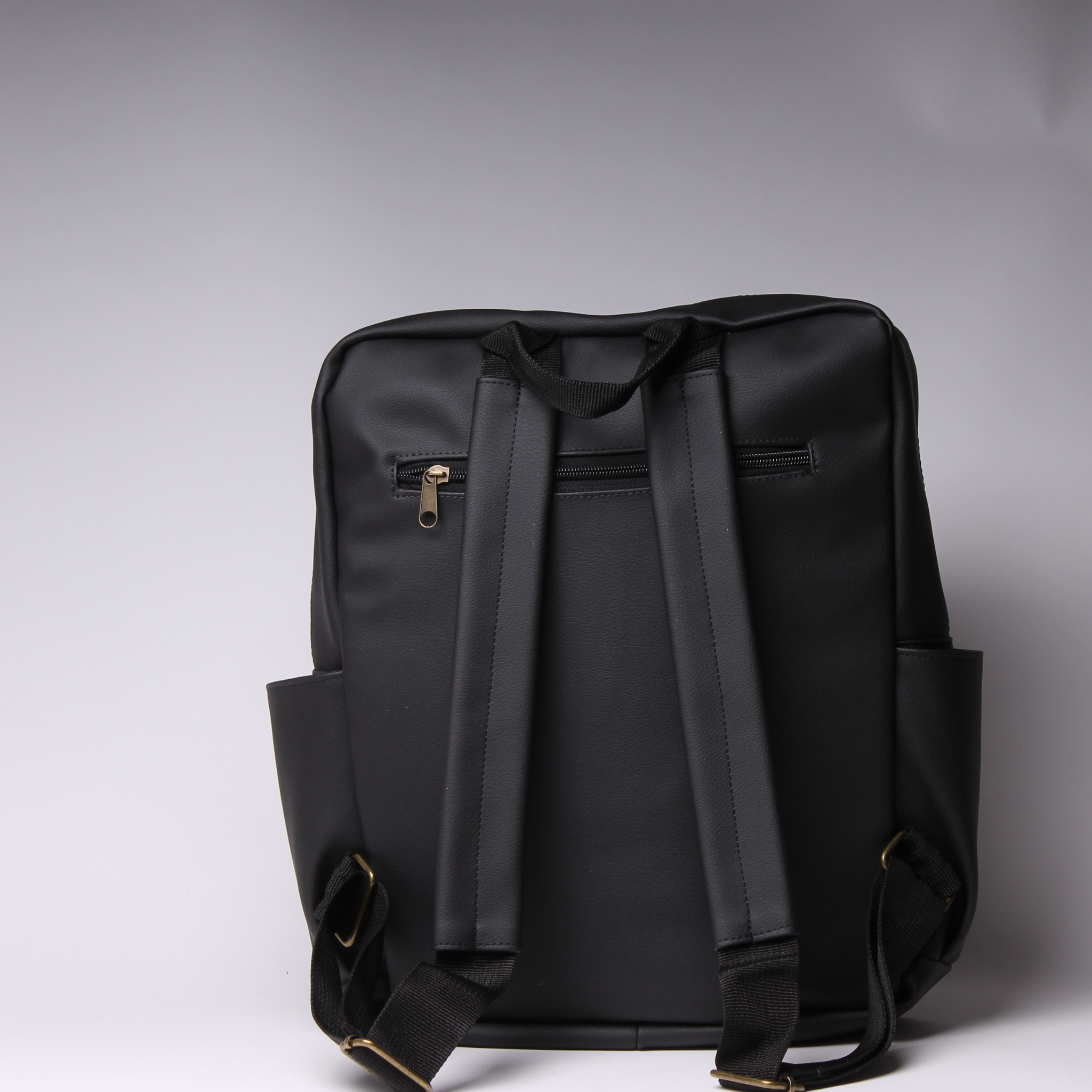 תיק גב וייז שחור קלאסי