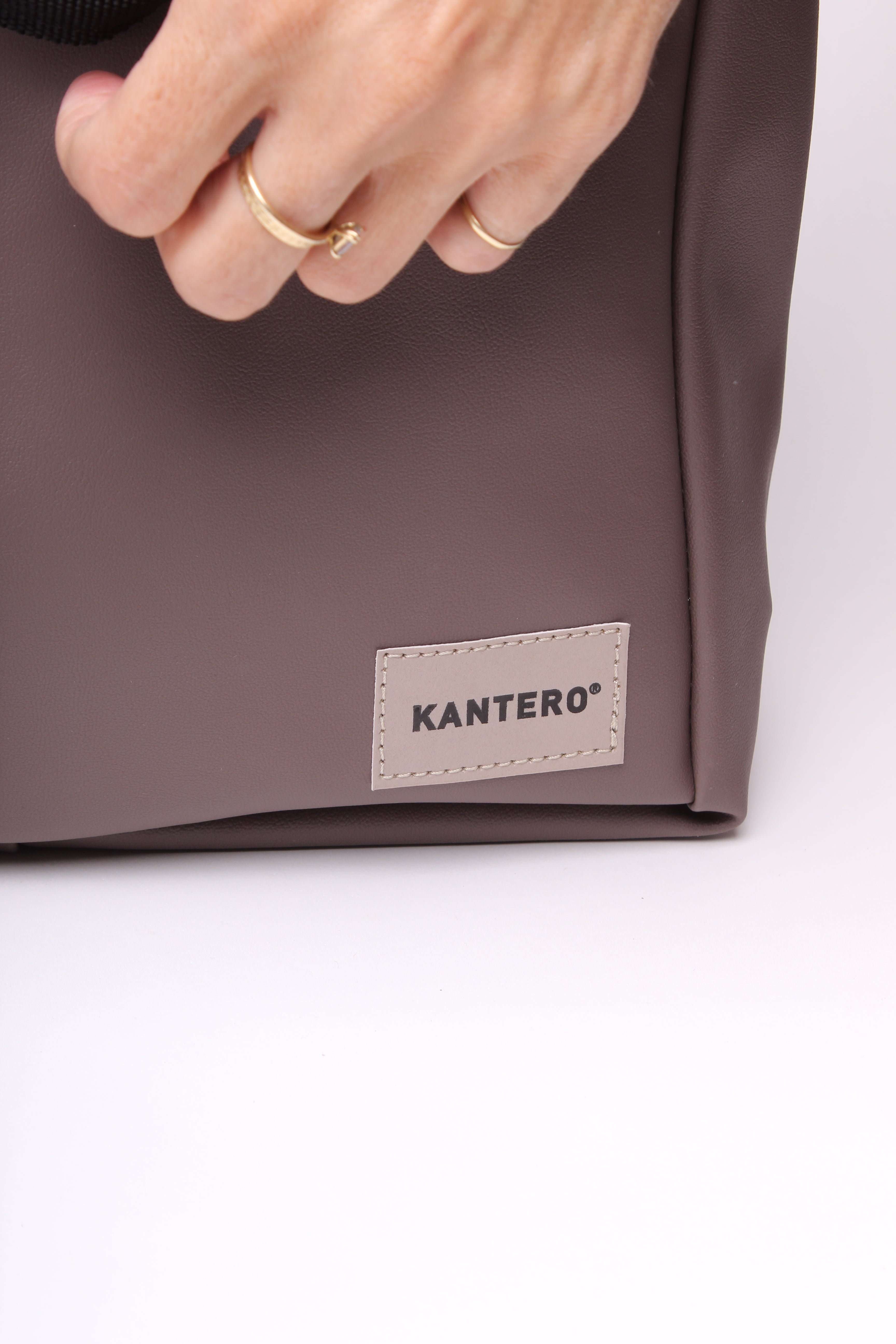 מיני פליפ חום בהיר