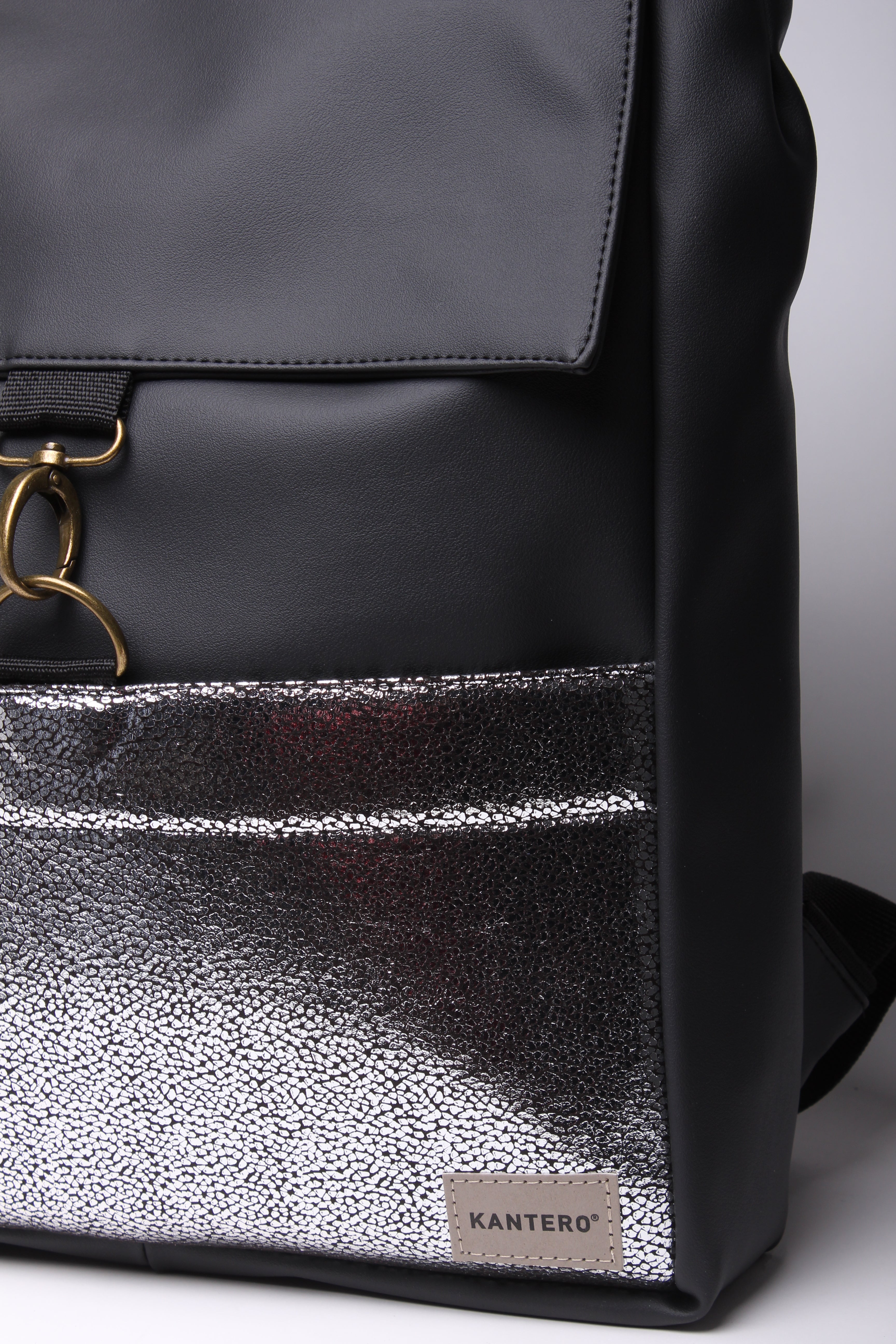 אקספרט פלוס נצנצים כסוף ושחור