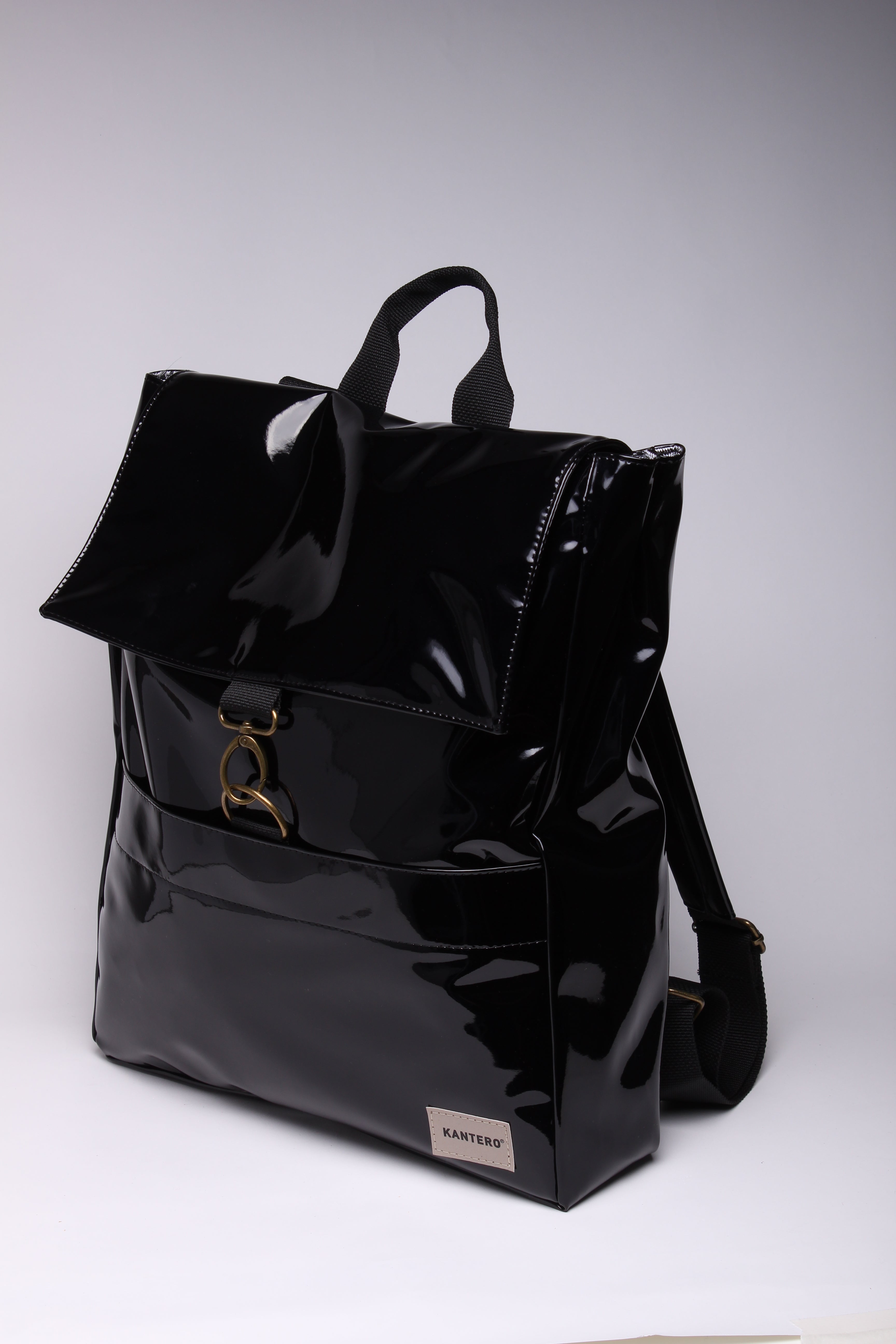 אקספרט פלוס שחור לקה