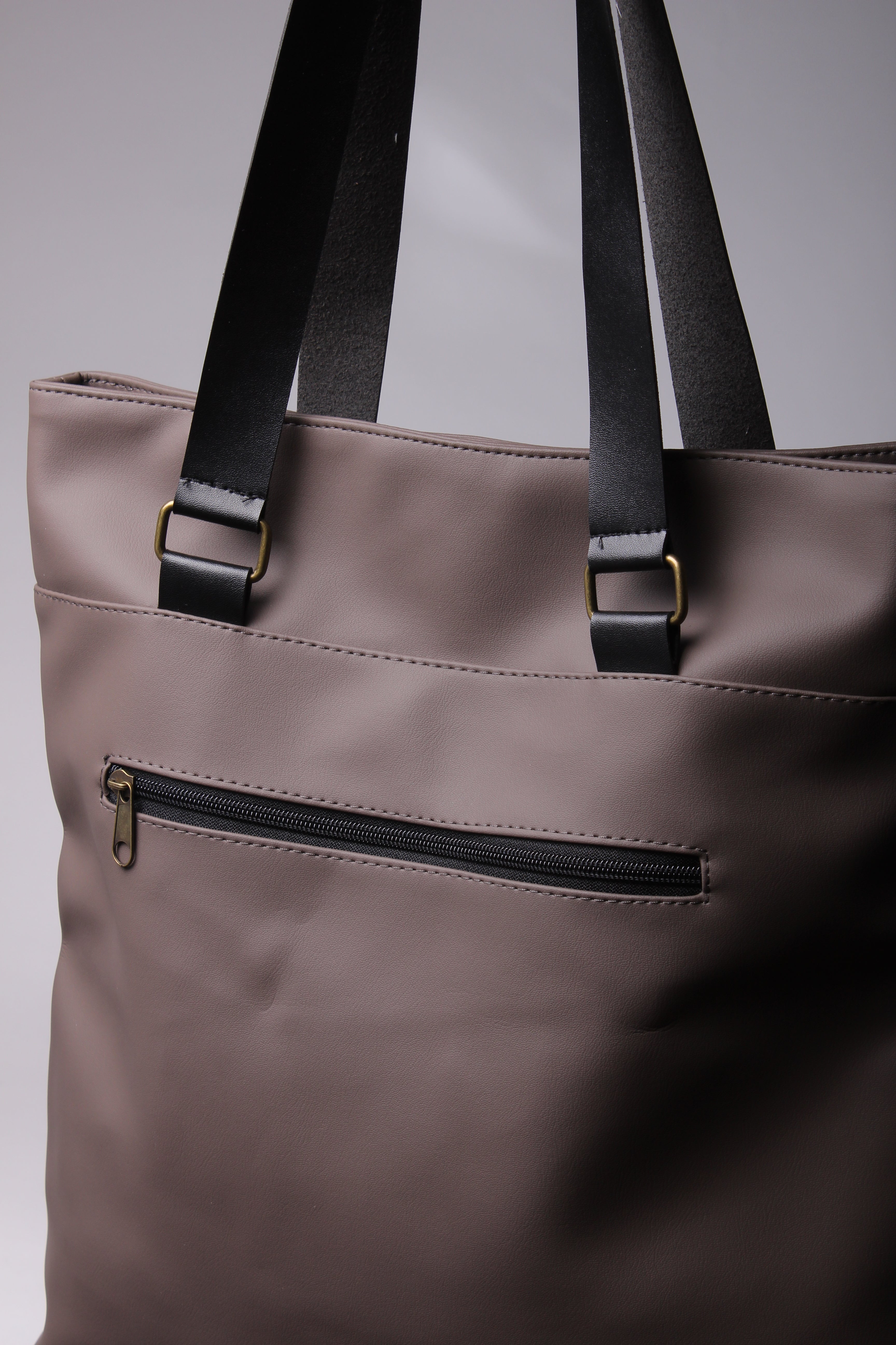 תיק כתף חום בהיר