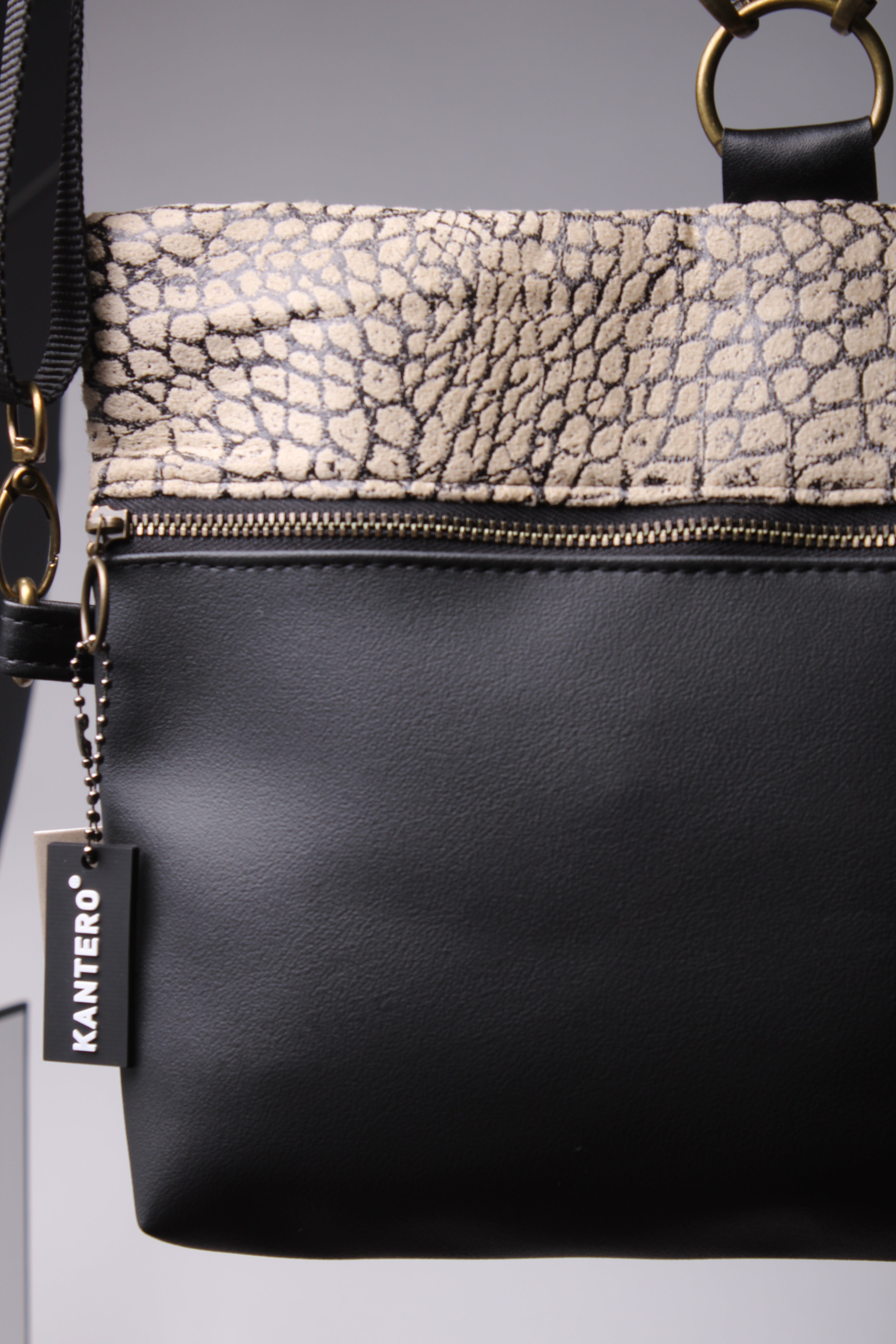 4 ב-1 הדפס תנין ושחור