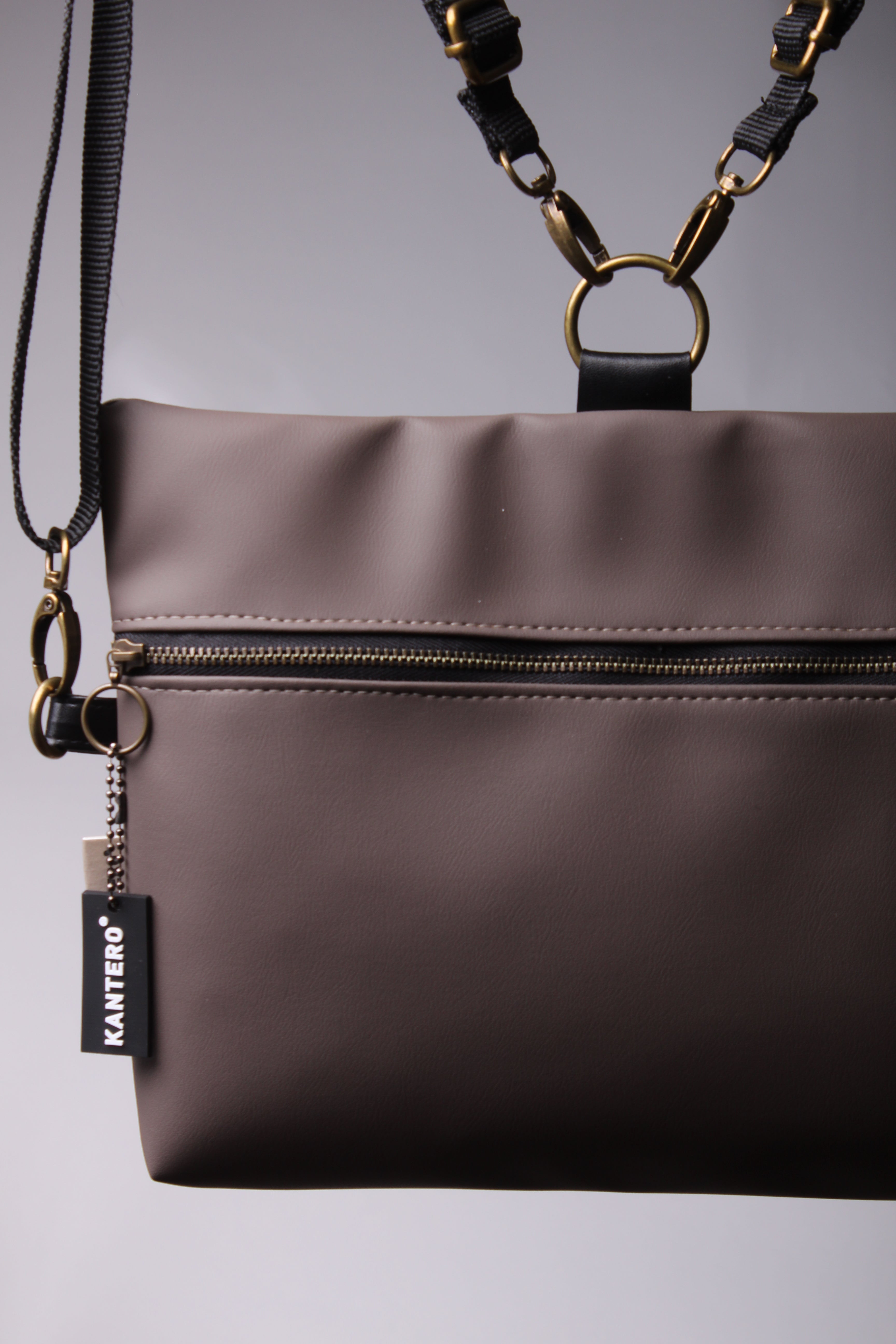 4 ב-1 חום בהיר