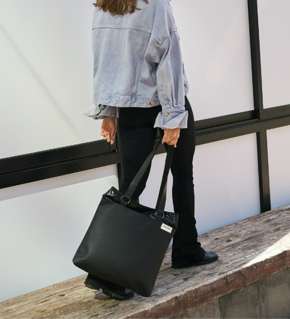 תיק כתף שחור נצנצים ושחור