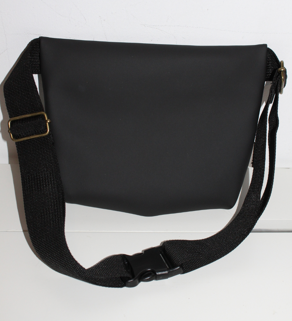 פאוץ' מרובע חרדל לקה