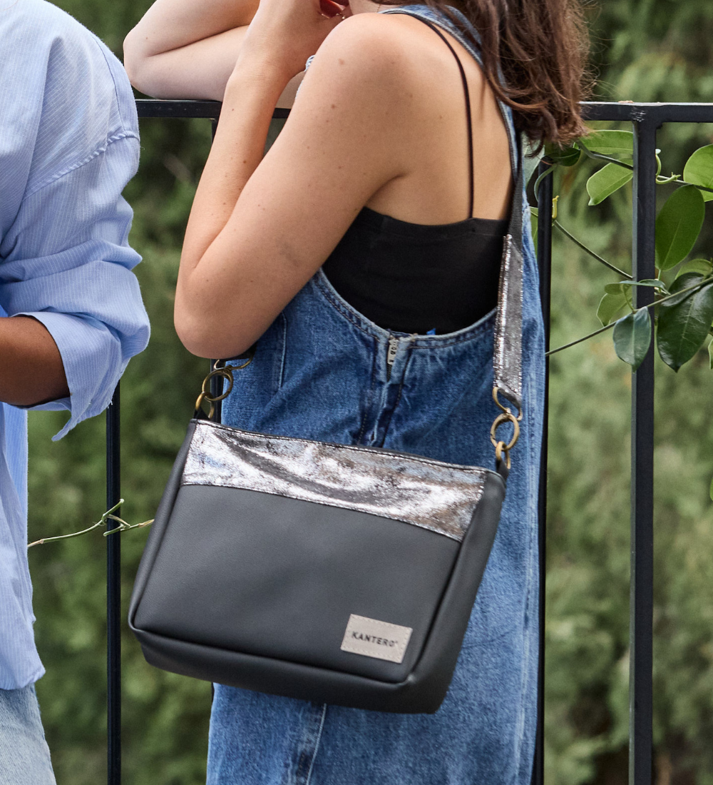 תיק צד SLIDE-כסוף משופשף ושחור