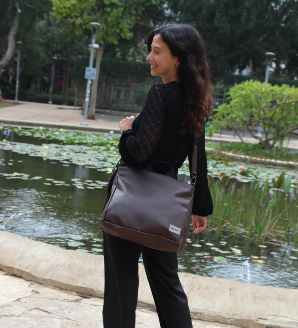 פליפ חום כהה