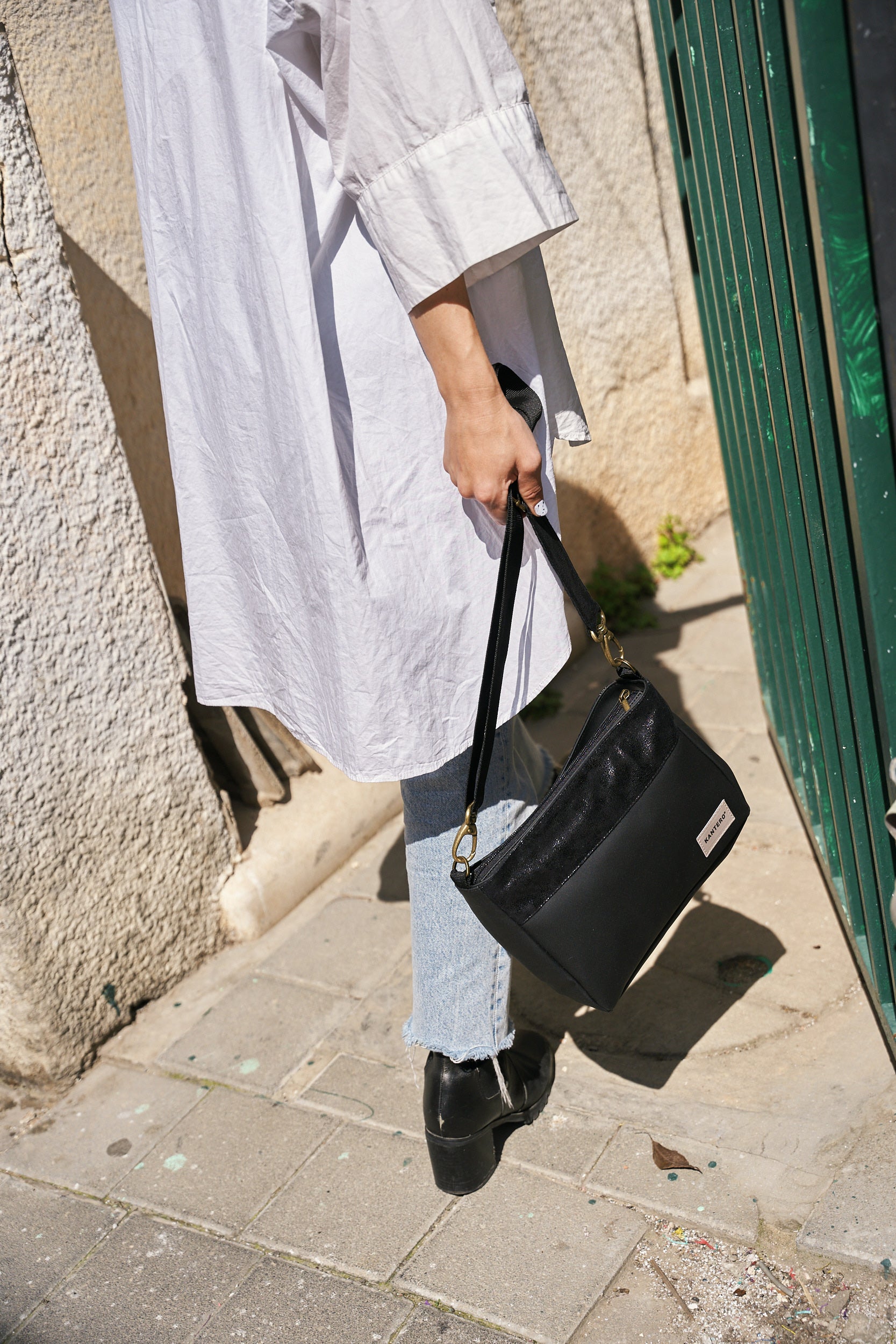 תיק צד  SLIDE -שחור נצנצים ושחור