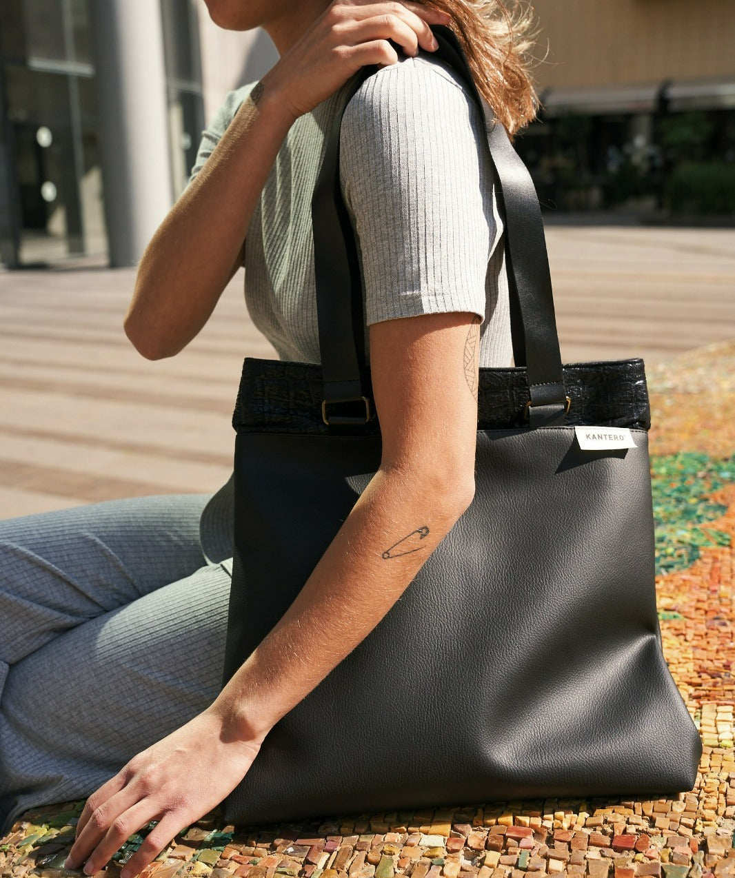 תיק כתף הדפס תנין שחור ושחור